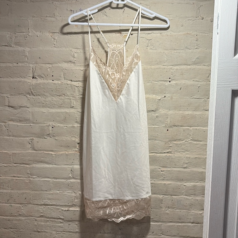 Flora Nikrooz size M nighty/slip